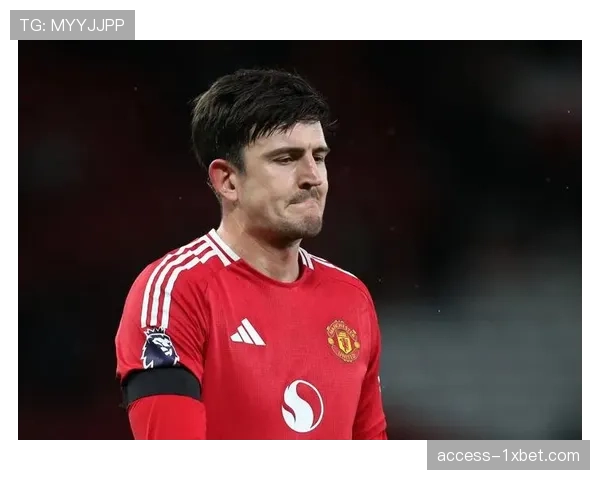 曼联球迷热情支持马奎尔感动落泪 阿莫林呼吁加速续约谈判